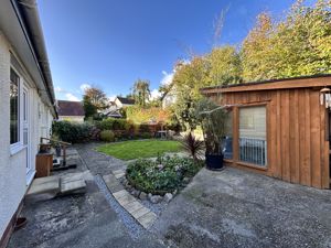 Photo 32- click for photo gallery